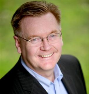 (cropped-for-home-page)-dave-wells-professional-green