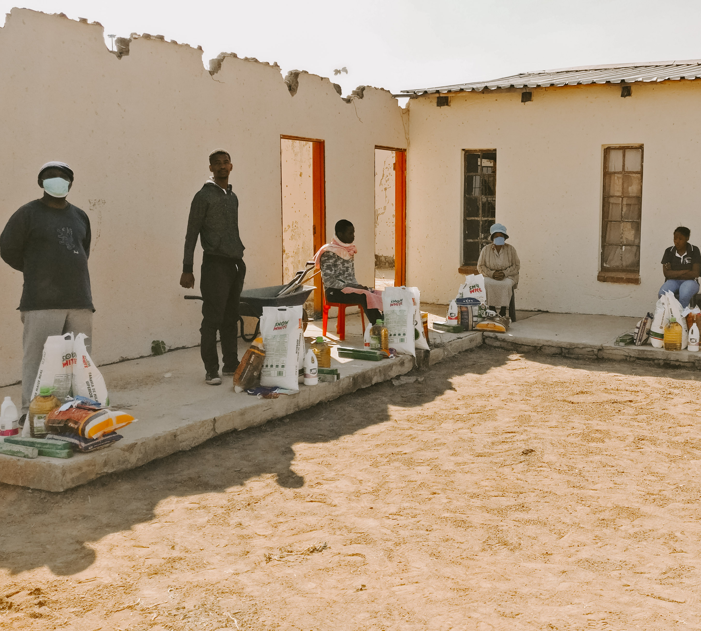 Group ready to hand out food