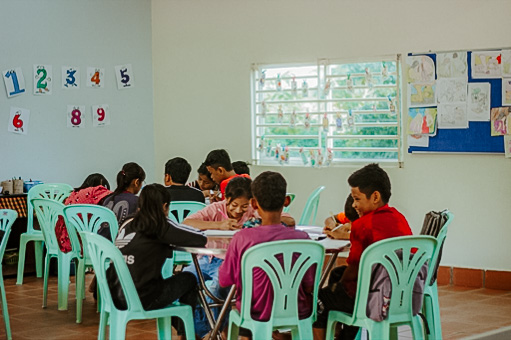 English Teacher in Cambodia with a class of students.