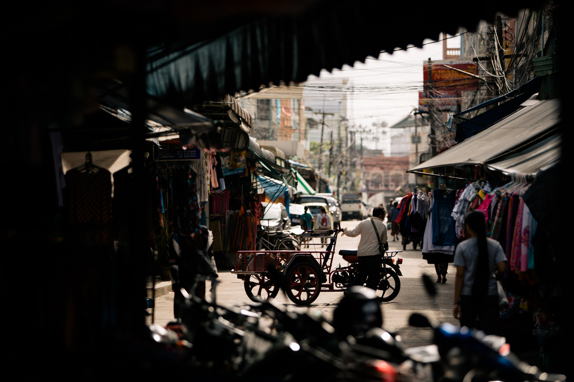 Photo of a street market in Thailand by Imagine Thailand.