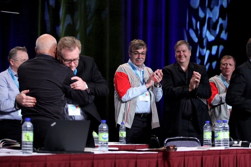 dave-wells-re-elected-gc2016---hugged-by-murray-cornelius dave-wells-re-elected-gc2016---hugged-by-murray-cornelius