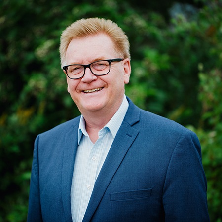 David Wells 2018 Suit2-sq